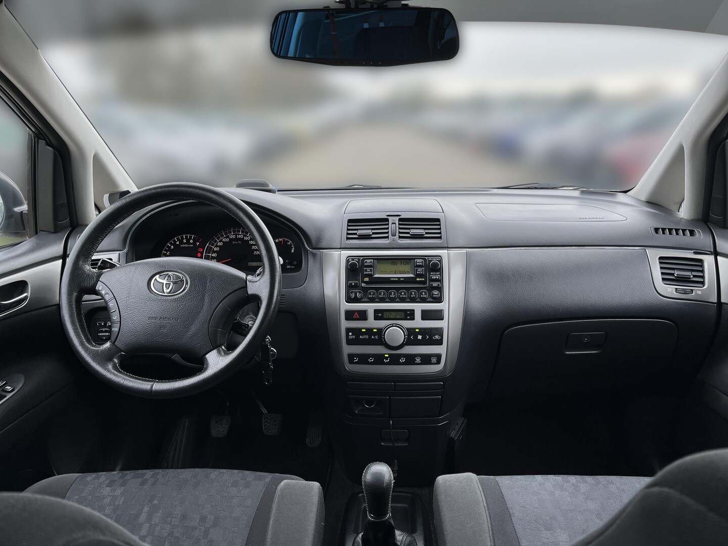 Toyota Avensis Verso